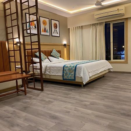 Hotel Apex International Вадодара Экстерьер фото
