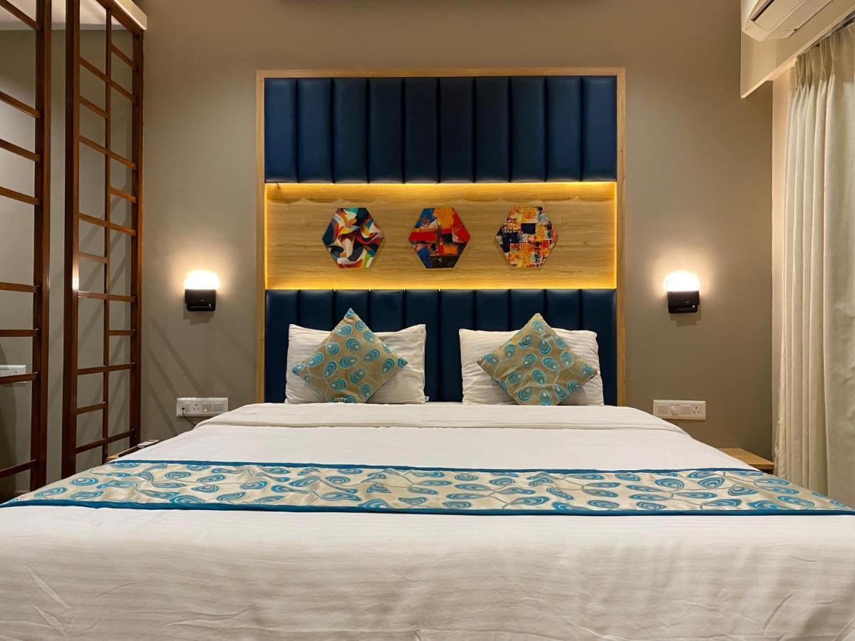 Hotel Apex International Вадодара Экстерьер фото